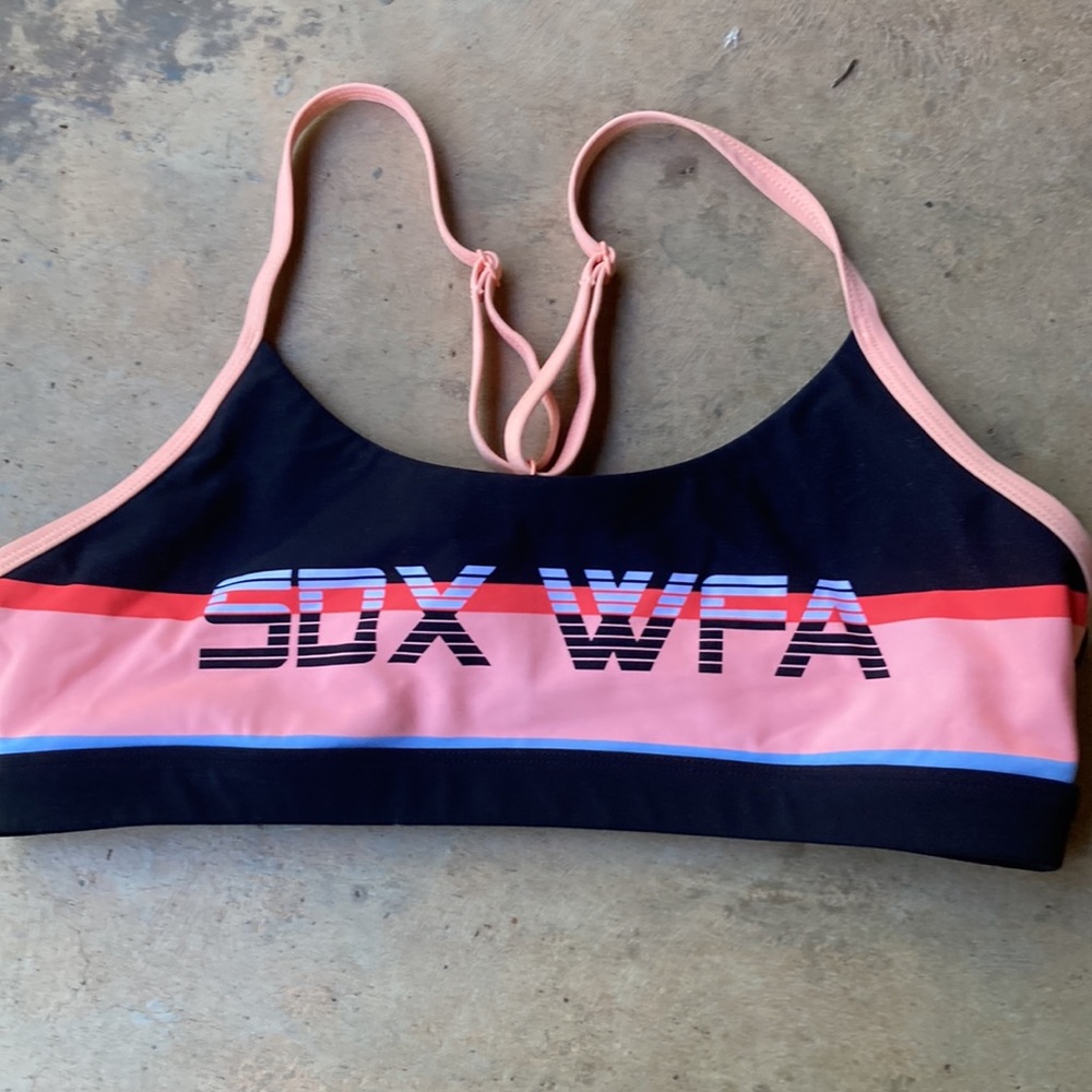 Sarah’s Day x White Fox SDX WFA ‘Rally’ sports bra - Picture 3 of 9